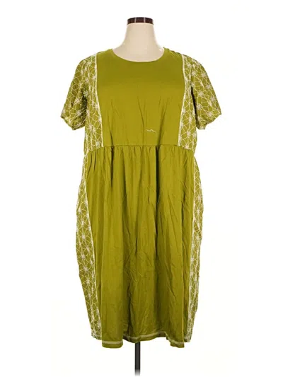 Pre-owned Lavish Casual Dress In Green