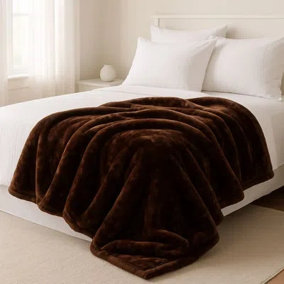 Lavish Home Faux Fur Throw Blanket – Oversized 91x81 Machine-washable Bedding – Mink-style 7.8lbs Heavy Blanket  In Coffee