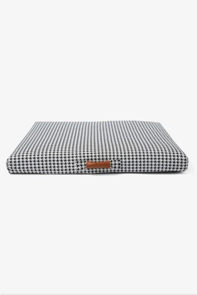 Lay Lo Houndstooth Dog Bed In Black