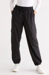 Layer 8 Explore Woven Pants In Ricblk