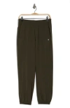 Layer 8 Mid Trail Pants In Green