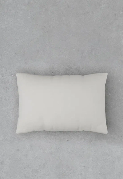 .layered Luca Linen Look Bone White 1'4" X 1'12"
