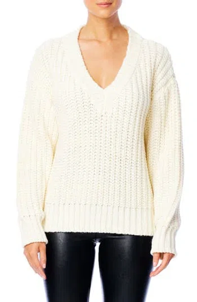 Lblc The Label Katja V-neck Sweater In White