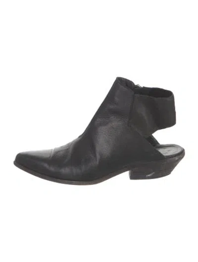 Pre-owned Ld Tuttle Leather Boots In Black