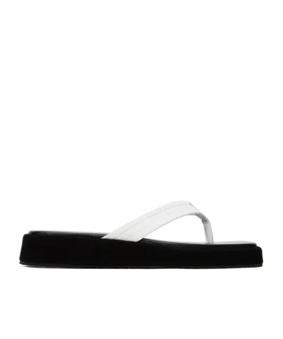 Le 17 Septembre Square Head Slippers In Black