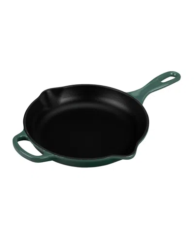 Le Creuset 9" Signature Iron Handle Skillet In Green