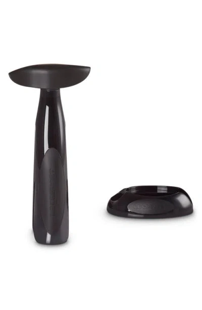 Le Creuset Activ-ball And Foil Cutter Gift Set In Silver/black