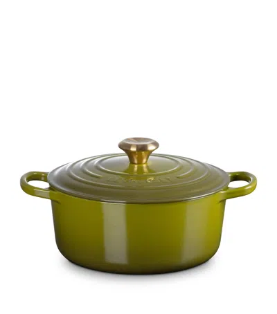 Le Creuset Enamelled Cast Iron Round Casserole Dish In Green