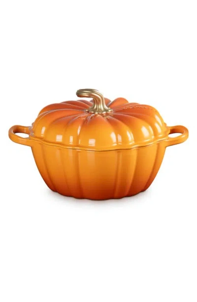 Le Creuset Figural Pumpkin Baking Dish In Persimmon