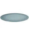 Le Creuset Round Pizza Stone In Sea Salt