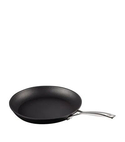Le Creuset Toughened Non-stick Shallow Frying Pan In Black