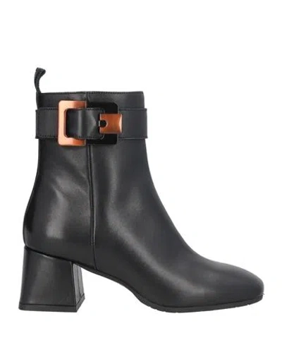 Le Gazzelle Woman Ankle Boots Black Size 5 Leather