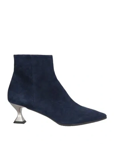 Le Gazzelle Woman Ankle Boots Navy Size 11 Leather