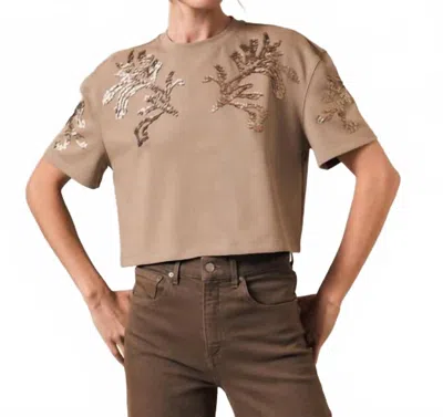 Le Jean Sequin Tee In Dune In Brown