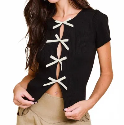 Le Lis Bow Detail Short Sleeve Top In Black