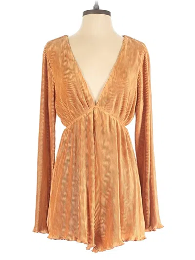 Pre-owned Le Lis Casual Dress In Tan
