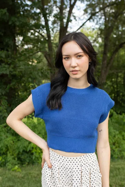 Le Lis Chic Sleeveless Crew Neck Sweater Top In Royal In Blue