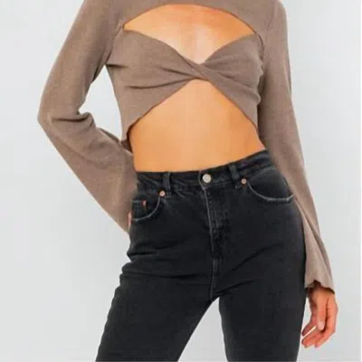 Le Lis Cut Out Crop Top In Taupe In Gray