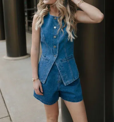 Le Lis Denim Vest In Denim Dark Wash In Black