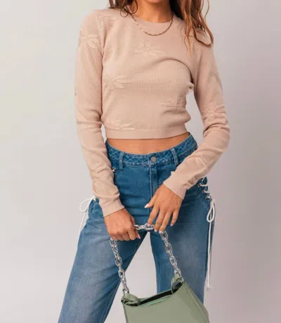 Le Lis Flower Detail Jacquard Sweater Top In Taupe In Grey
