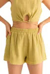 LE LIS FLOWY SHORTS IN KIWI