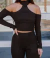 Le Lis Give Them The Cold Shoulder - Sweater Top In Dark Chocolate In Black