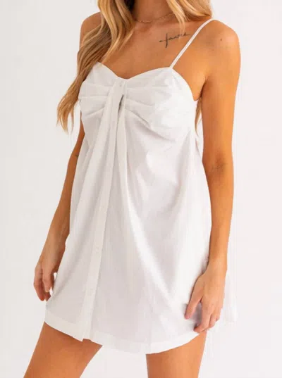 Le Lis Koko Sleeveless Tunic Dress In White