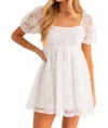 Le Lis Short Sleeve Mini Dress In White In White