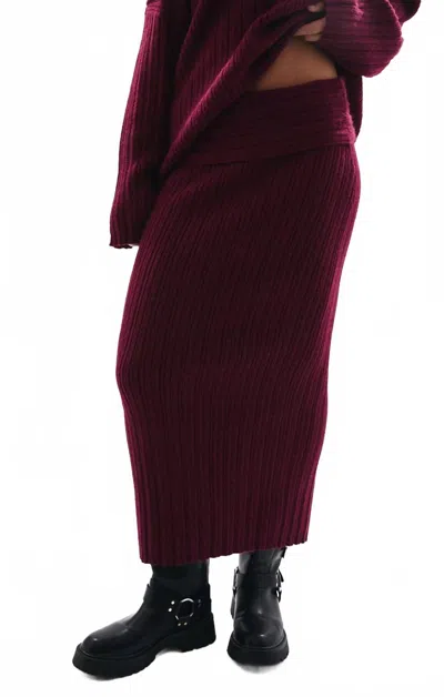 Le Lis Rhyka Sweater Maxi Skirt In Burgundy In White