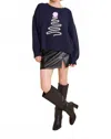 Le Lis Round Neck Tree Applique Sweater In Navy In Blue