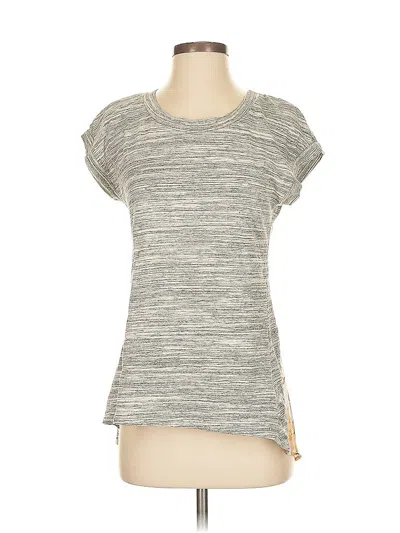 Pre-owned Le Lis Short Sleeve Top Gray Floral Pattern Scoop Neck Tops