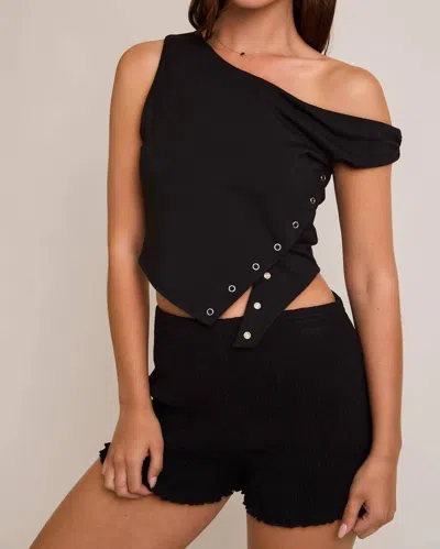 Le Lis Snap Button Top In Black