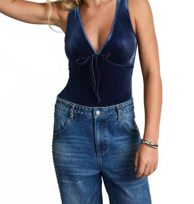 Le Lis Velvet Sleeveless Bodysuit In Navy In Blue