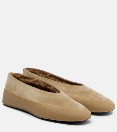 Le Monde Beryl Le Monde Béryl Apres Ski Shearling-lined Suede Ballet Flats In Brown