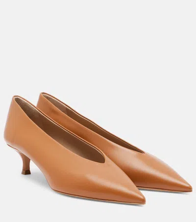 Le Monde Beryl 25mm Leather Kitten-heel Pumps In Brown