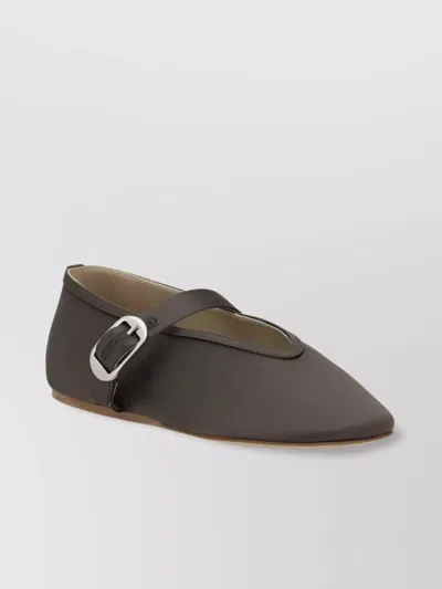 Le Monde Beryl Comfortable And Chic