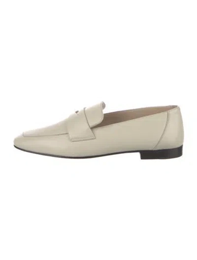 Pre-owned Le Monde Beryl Leather Loafers In Neutral