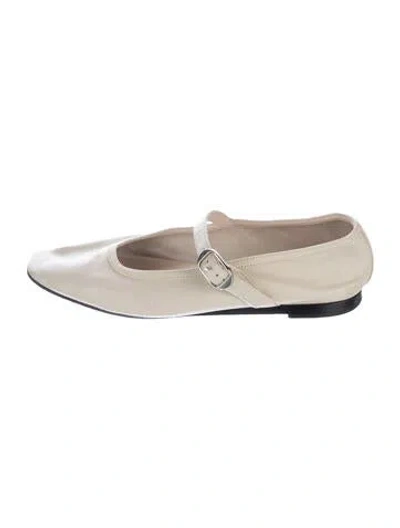 Pre-owned Le Monde Beryl Leather Mary Jane Flats In Neutral