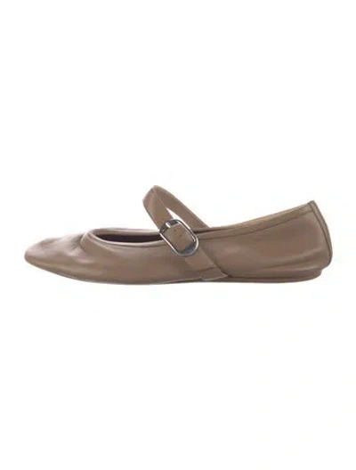 Pre-owned Le Monde Beryl Leather Mary Jane Flats In Neutrals