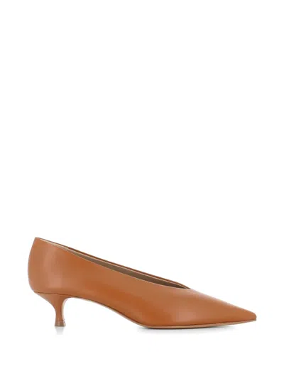 Le Monde Beryl Pointed-toe V-neck Pumps In Brown