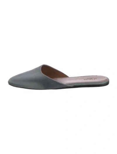 Pre-owned Le Monde Beryl Satin Mules In Blue