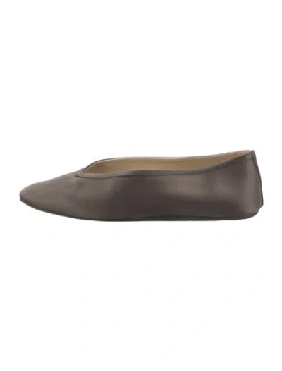 Pre-owned Le Monde Beryl Satin Mules In Brown