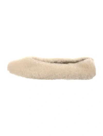Pre-owned Le Monde Beryl Shearling Flats In Neutral