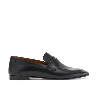 Le Monde Beryl Soft Leather Loafers In Black