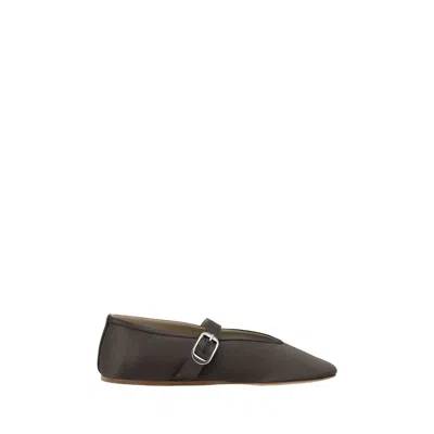 LE MONDE BERYL STELLA BALLERINAS