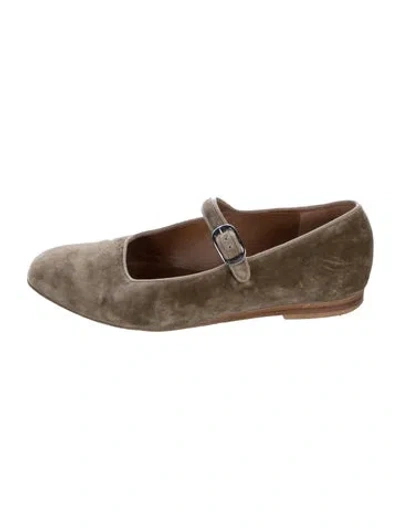 Pre-owned Le Monde Beryl Suede Mary Jane Flats In Neutral