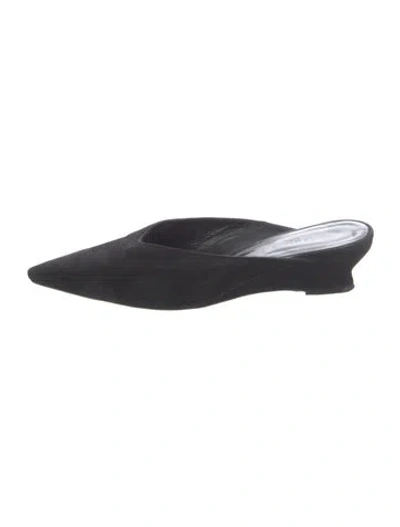 Pre-owned Le Monde Beryl Suede Mules In Black