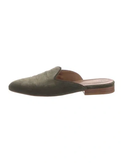 Pre-owned Le Monde Beryl Velvet Mules In Green