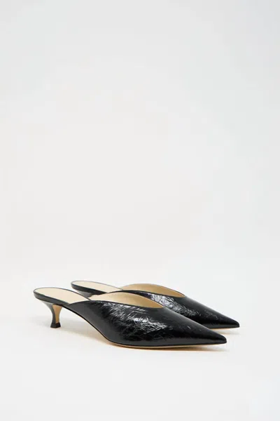 Le Monde Beryl Venetian Kitten Heel In Black