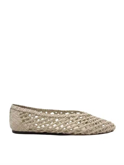 Le Monde Beryl Women's Regency Knotted Slipper In Ecru In Neutral